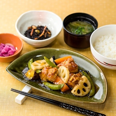 若鶏とごろごろ野菜の黒酢あん和膳