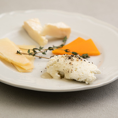 チーズ盛り合わせ