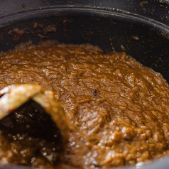 ステーキ店仕込みの牛すじカレー