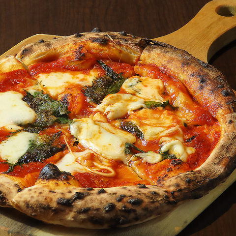 [UbT ROSA ROSSA dining