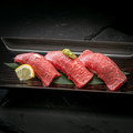 料理メニュー写真&nbsp;山形牛握り寿司 ３貫味比べ