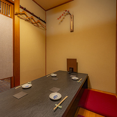 4名様用掘り炬燵の半個室を1席ご用意しております。