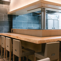 ゆっくり食事を愉しむ…落ち着いた空間を。