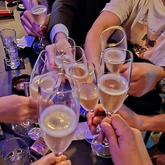 カラオケbar LALAの特集写真