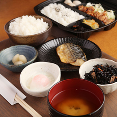 家計に優しい手作り朝食と日替わり弁当