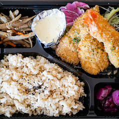 【人気のランチがお弁当に！】ミックスフライ弁当