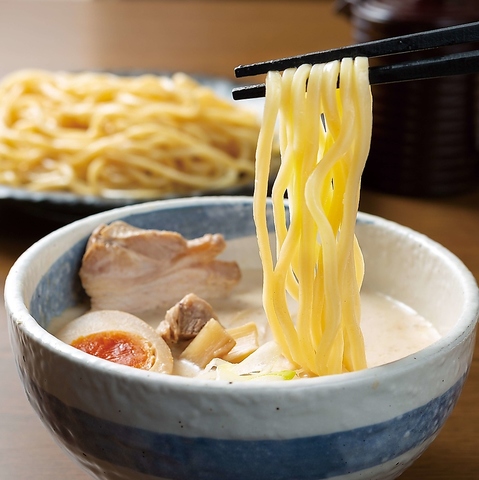 特製つけ汁で味わう独特のコシともちもち食感がたまらない自慢のつけ麺をご賞味下さい