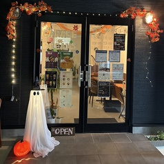 店内を貸し切ってのプライベートなご宴会も大歓迎です。20名様から貸し切り可能、歓送迎会や同窓会、オフ会など、お仲間だけで気兼ねなく盛り上がる特別な夜に、ぜひ当店の貸切をご利用ください。