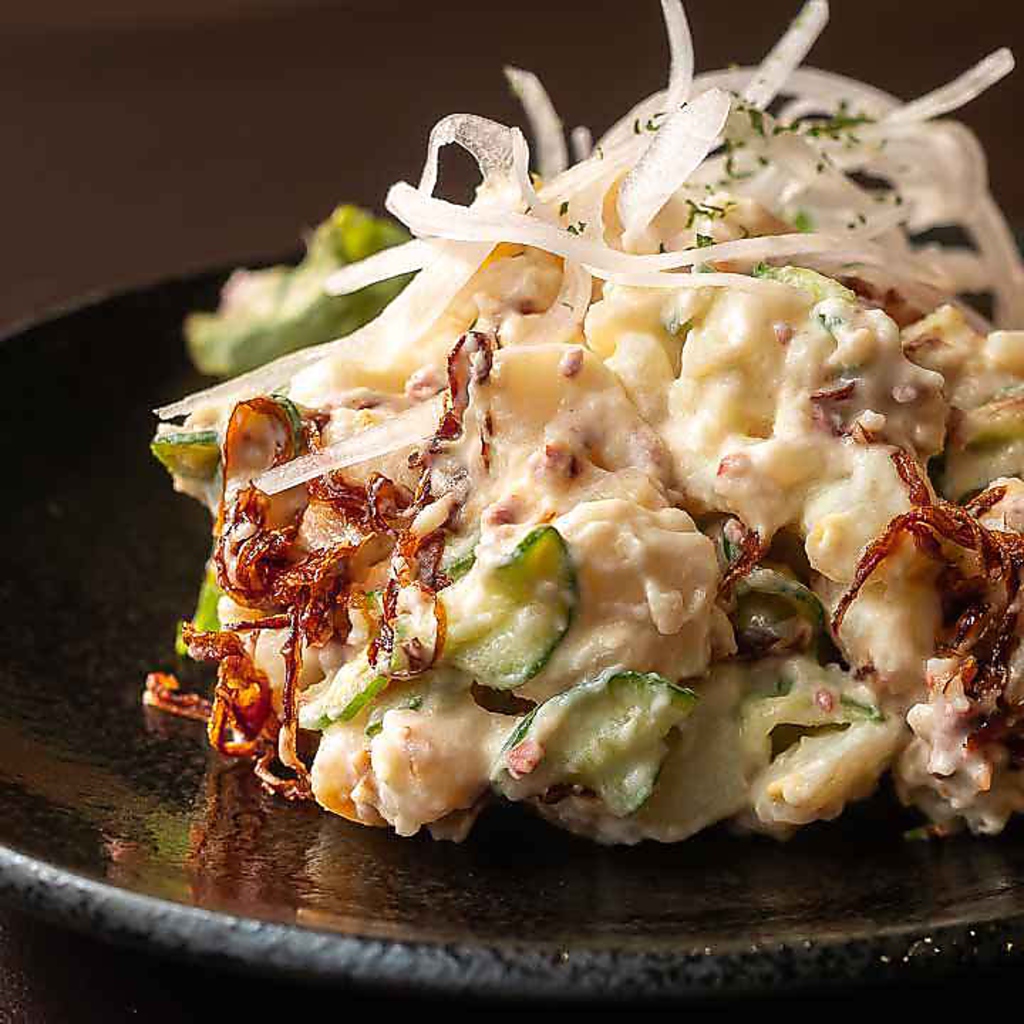 【創作料理】自家製ポテトサラダや串焼き・海鮮ちらし寿司・肉寿司等の、絶品料理を堪能