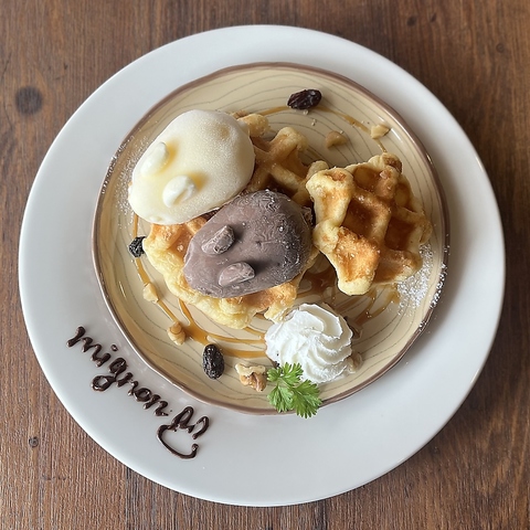 カフェ ミニヨン