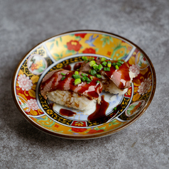 牛肉炙り寿司【2貫528円／4貫968円】