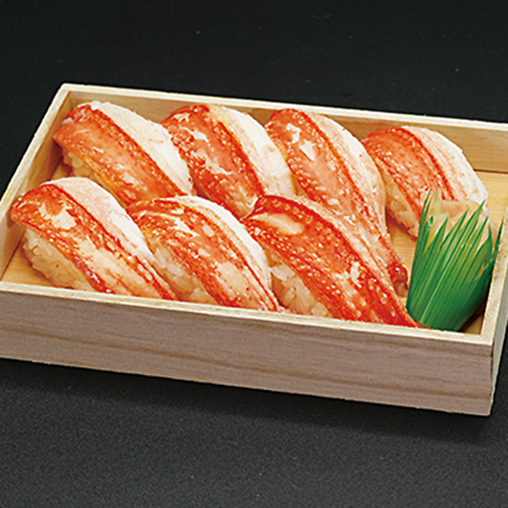 お土産用のかに寿司やかにすき、かにしゃぶをご用意しております。家でも、極上のかにをご賞味あれ。