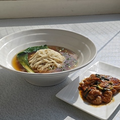 66麺館 滬味館の特集写真