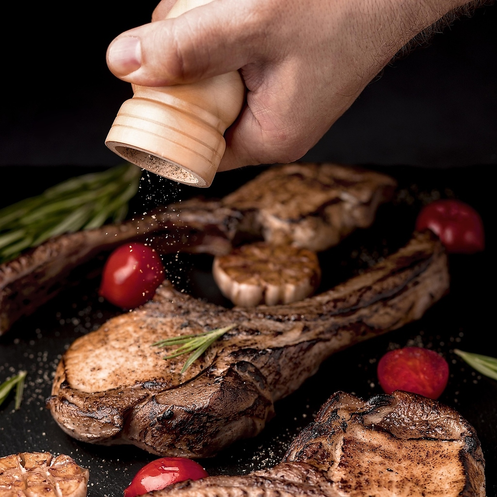 【名古屋駅徒歩3分】当店名物！お通し手羽先食べ放題500円