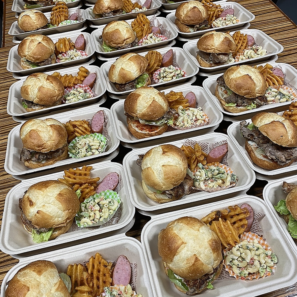 ランチボックスやってます。お値段、配達はご相談ください。