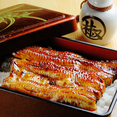 国産うなぎを熟練の職人が店内で捌き、1匹づつ丁寧に焼き上げる【うな重（お吸い物、香の物付き）】
