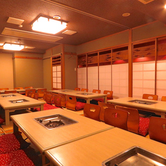 【3Fは座敷のお部屋で、貸切用となります。最大40名まで】貸切は人数様に応じてご相談承ります!お気軽にお問合せ下さい。