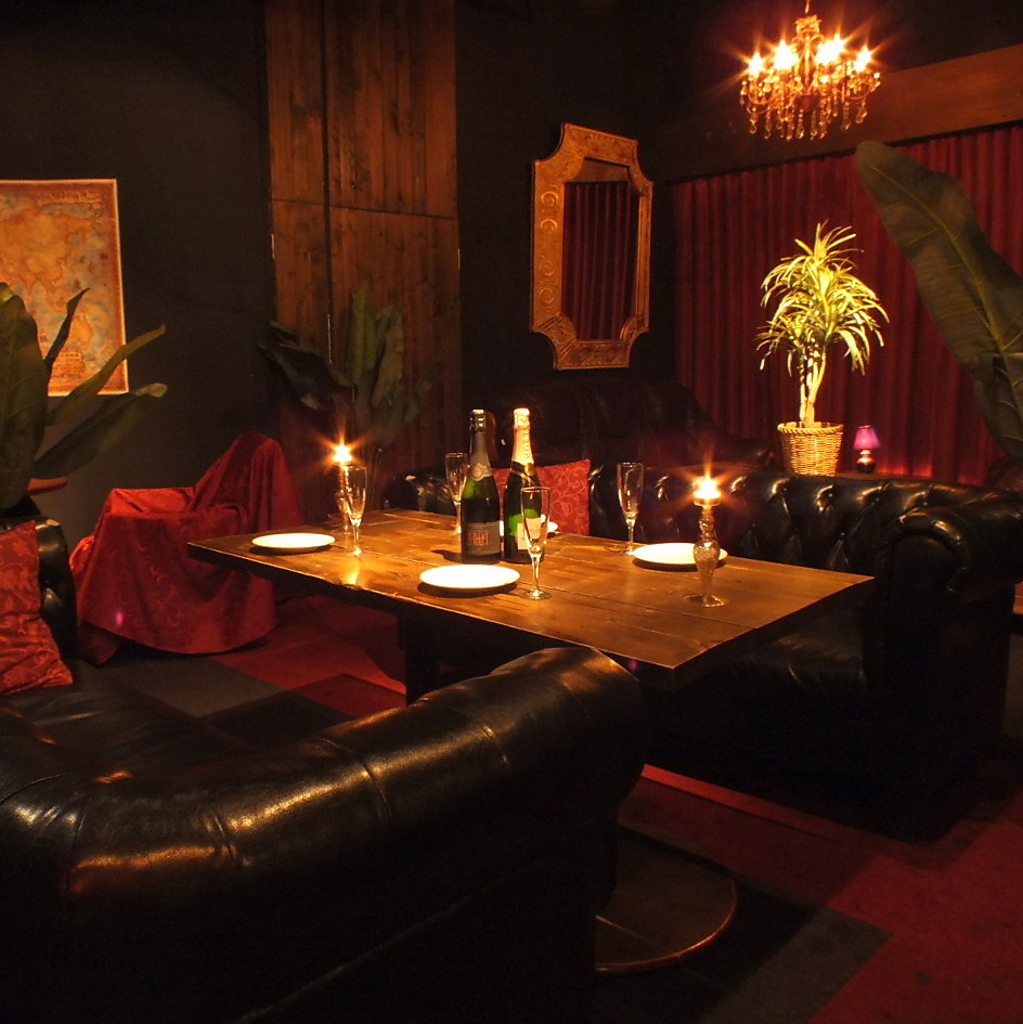 お洒落なソファ×テーブル席。合コン、女子会などに◎