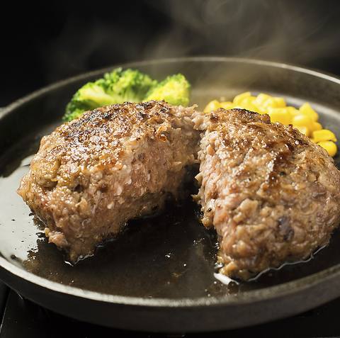 とろけるハンバーグとハラミを堪能。ファミリーで楽しむハンバーグの人気店♪
