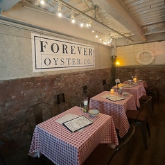 FOREVER CAFE&OYSTER BAR フォーエバーカフェ&オイスターバーの雰囲気1
