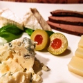 料理メニュー写真&nbsp;各国のチーズ盛合わせ