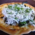 料理メニュー写真 シラスのピザ