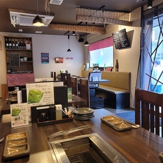 5名テーブルが1卓ございます。