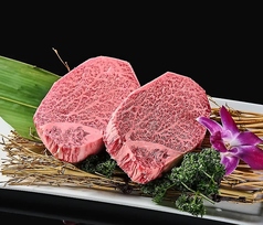 ヒレ角切り 100g