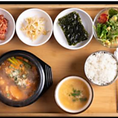 パイカチゲ定食(豚バラ軟骨煮込 )