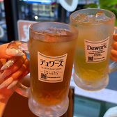 背もたれの高いボックス席は周囲の視線が気にならず、女子会にもぴったり。あぐー豚しゃぶしゃぶを囲みながら、気兼ねなくおしゃべりを楽しめる落ち着いた空間です。