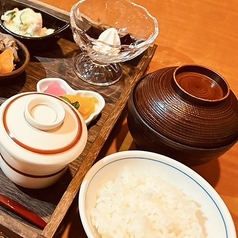 ランチすべてがご飯・汁物付き♪