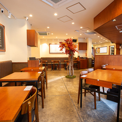 サウィ食堂 神戸三宮店の雰囲気1