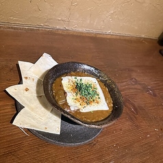 チーズカレーもつ煮