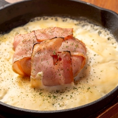 カマンベール大根のベーコン包み焼き