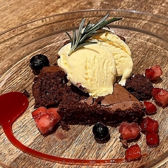 CHOCOLATE GATEAU