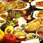 シェフこだわりの各国料理を多数ご用意！ドリンクとの相性も抜群！！