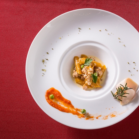 DINING ROOM IN THE MAIKO zeZg_ˁEq
