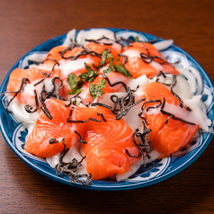サーモンの塩昆布和え