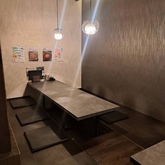 【靴を脱いでゆったりと。小上がり掘りごたつ席】8名様までご利用OK！