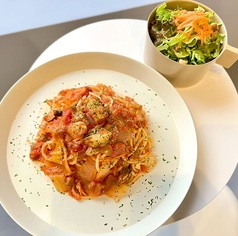 【Pasta &nbsp;lunch】イタリア産高糖度トマトとモッツアレラチーズのシンプルトマトソース（スパゲッティ）