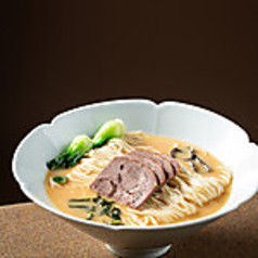 五香風牛スネ肉入りラーメン