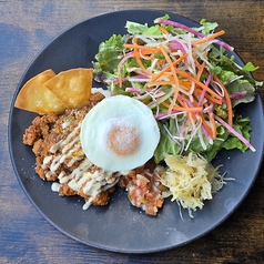 エッグタコライス