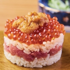 極みユッケと雲丹いくらミルフィーユ