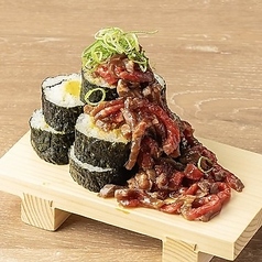 ユッケ肉こぼれ寿司