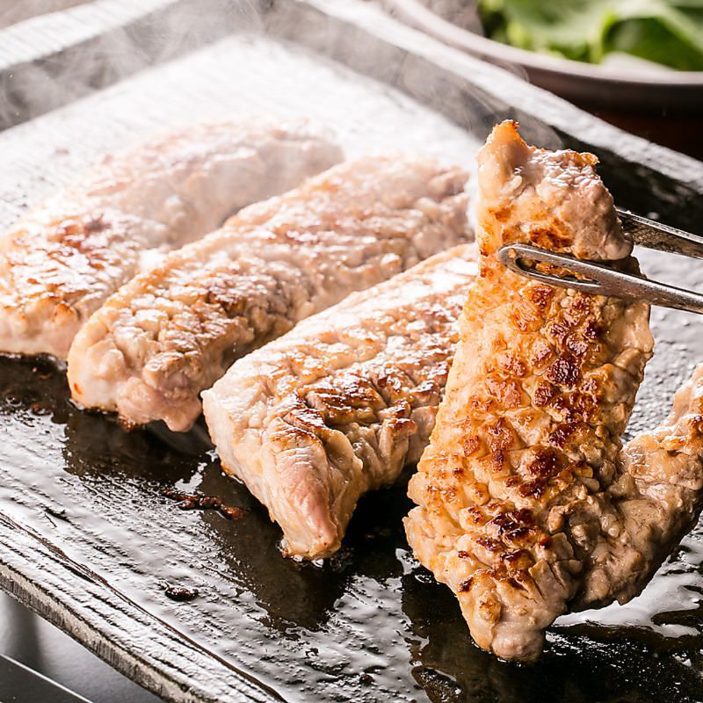 プロが目の前で焼き上げるサムギョプサル！