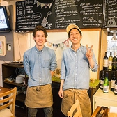 お料理はもちろん、店内のテーブルや可愛いインテリア、棚などもお二人の手作り！