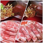 火鍋は豚肉orラム肉でお召し上がりいただけます！辛いもの食べた～い日には、火鍋をおすすめします♪