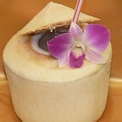 生ココナッツジュース Fresh coconut juice