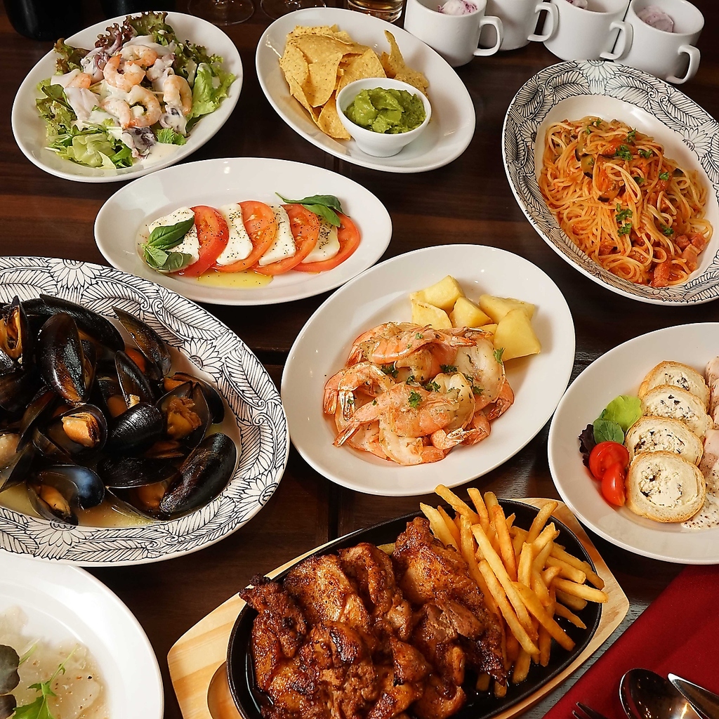 飲み放題付のパーティコースは税込3,990円より各種ご用意しています。