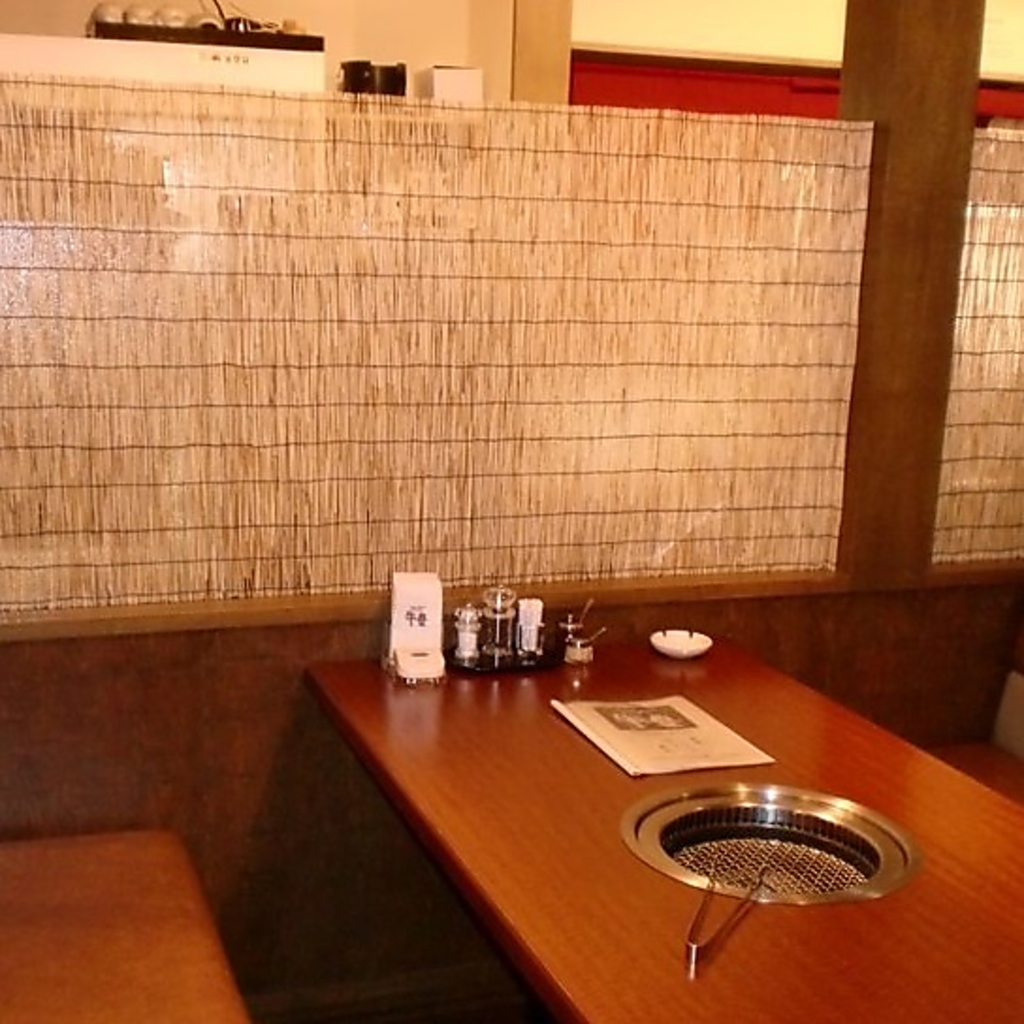 ゆったりとしたお席ですので、ご家族連れや女子会、ご友人とのお集まりなどにも是非ご利用ください。